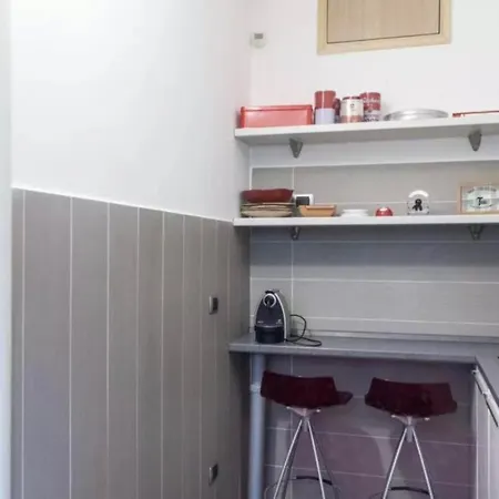 Erika S. Peter Walking Distance Apartment